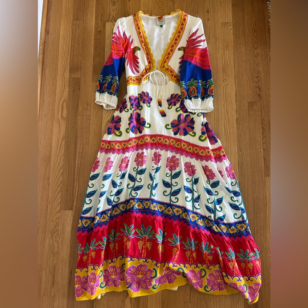 Farm Rio maxi. Size small.